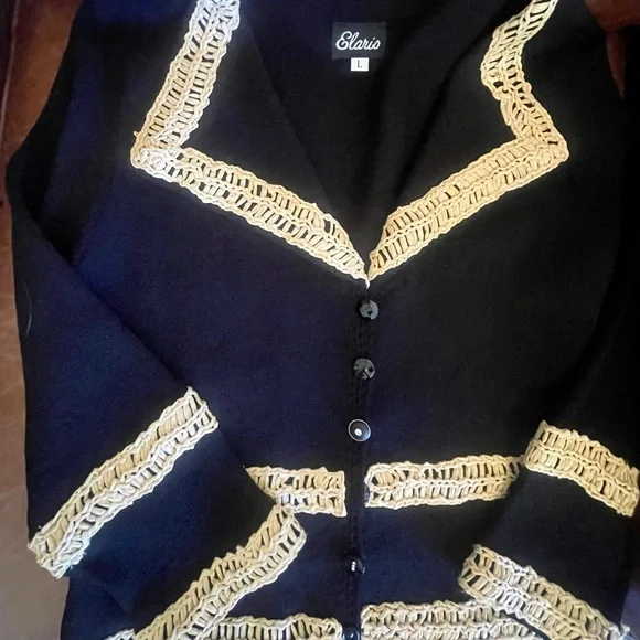 Vintage Black & gold crochet cardigan sweater 3/4 sleeves metallic unique button - Picture 8 of 9